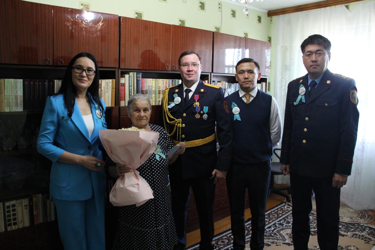 Тыл еңбеккерлерін мерекемен құттықтау