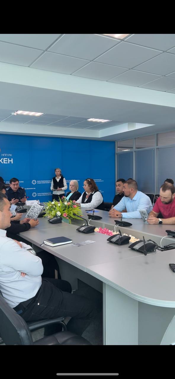 Сотталғандардың еңбегі бизнес қоғамдастықпен талқыланды.