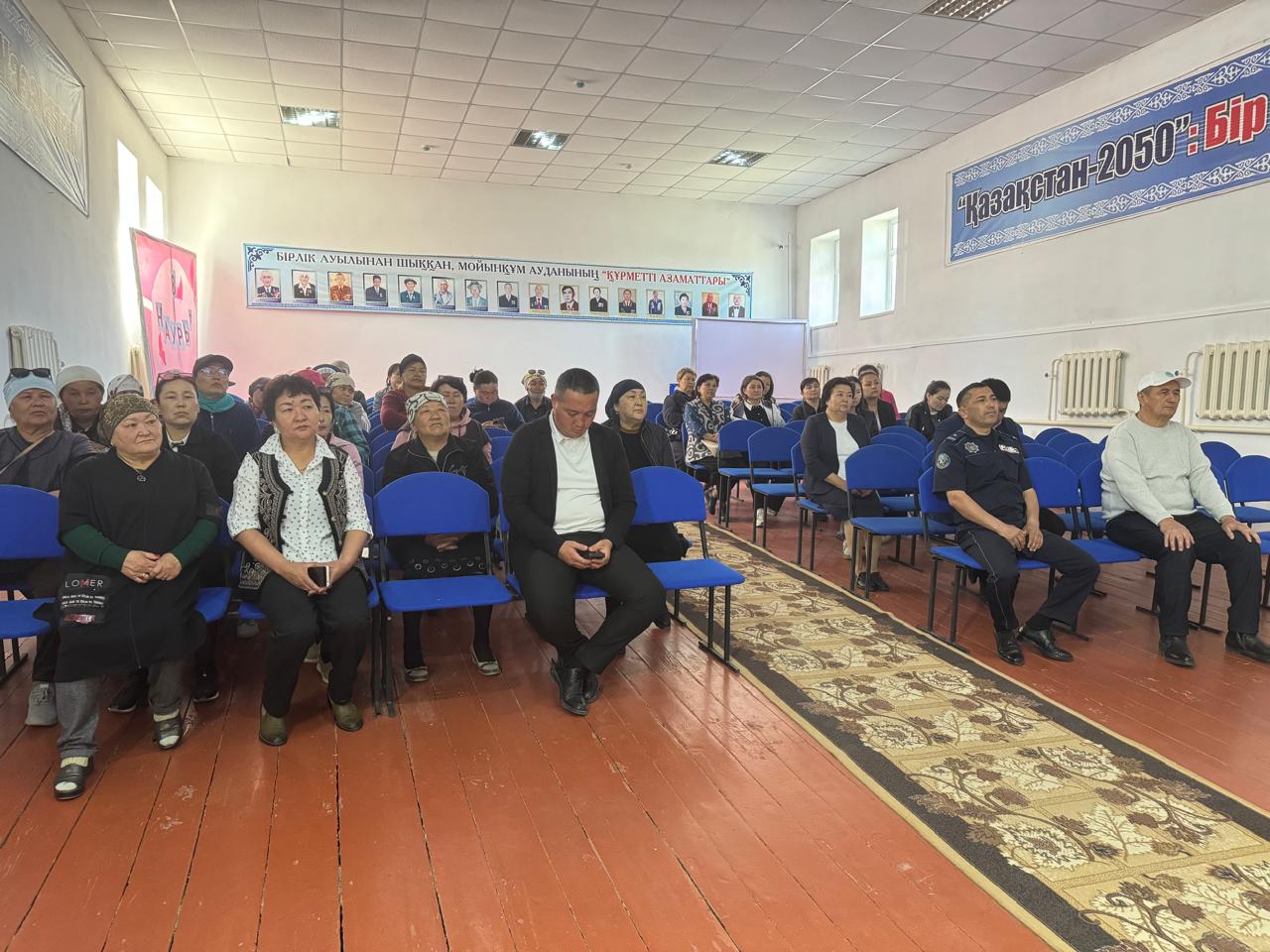 Өкіл Жамбыл облысы Мойынқұм ауданы Қызылтал ауылдық округі Көкжелек ауылының  тұрғындарымен кездесу және жеке қабылдау  жүргізді