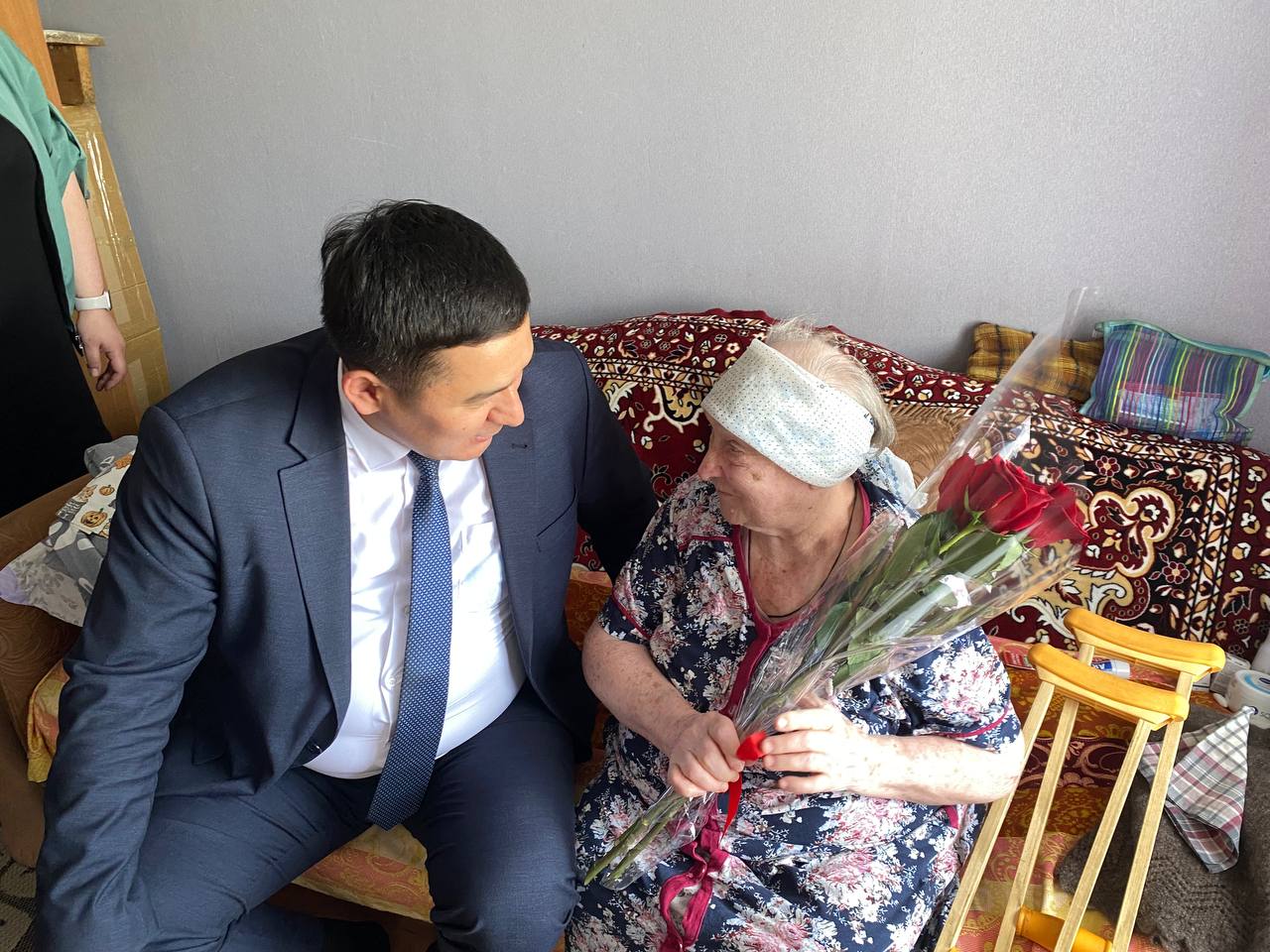 Тыл еңбеккерлеріне бару