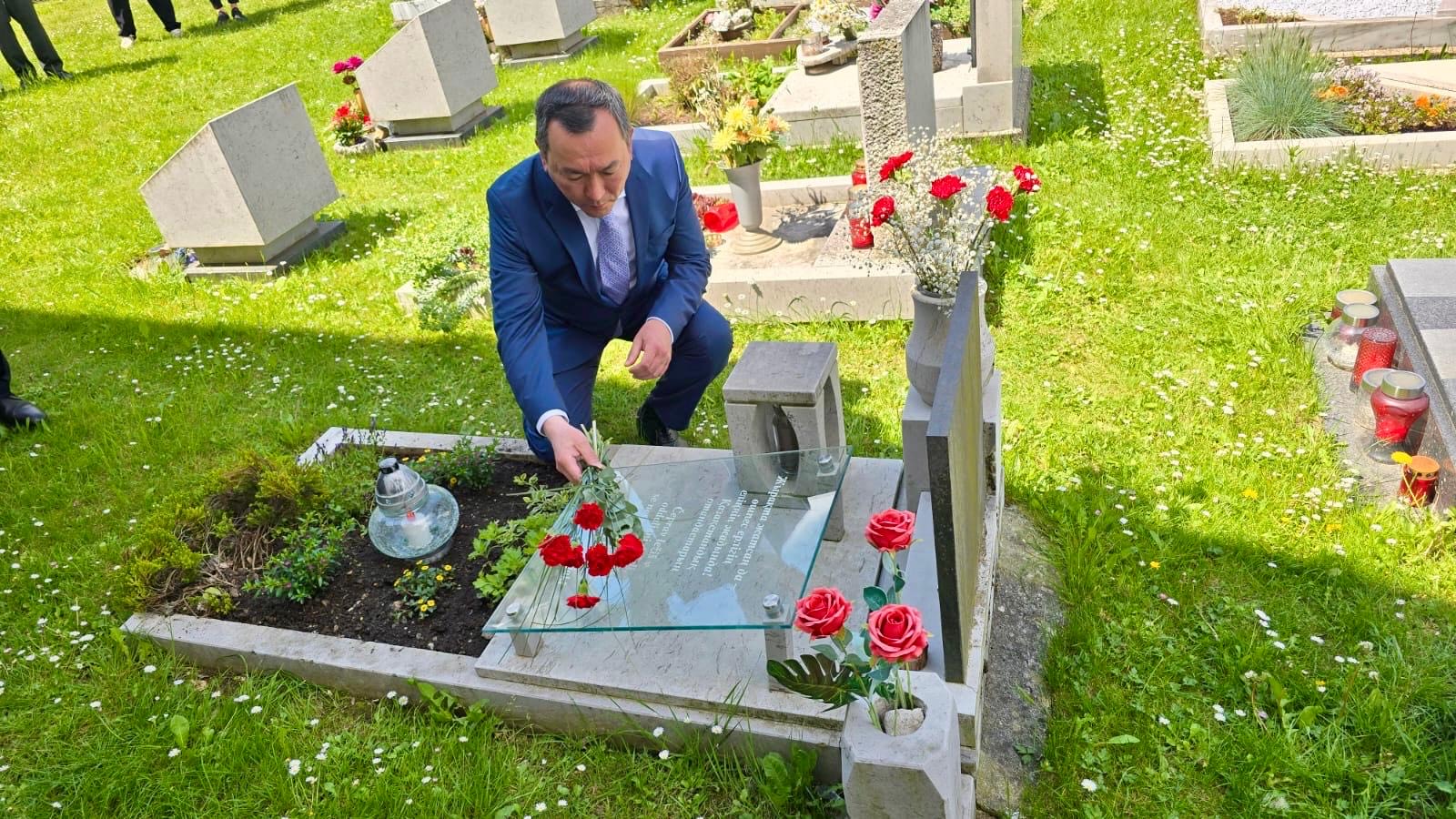 Словенияда батырдың еске алу рәсімі өтті