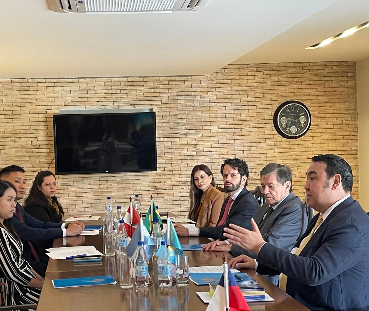 Қазақстанның Бразилиядағы Елшілігінде Оңтүстік Америка  елдерінің елшілері мен дипломаттарының  4-ші жыл сайынғы кездесуі өтті