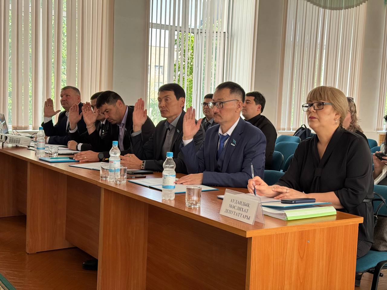 8 сайланған Павлодар аудандық мәслихатының 31-ші кезектен тыс сессиясы өтті.