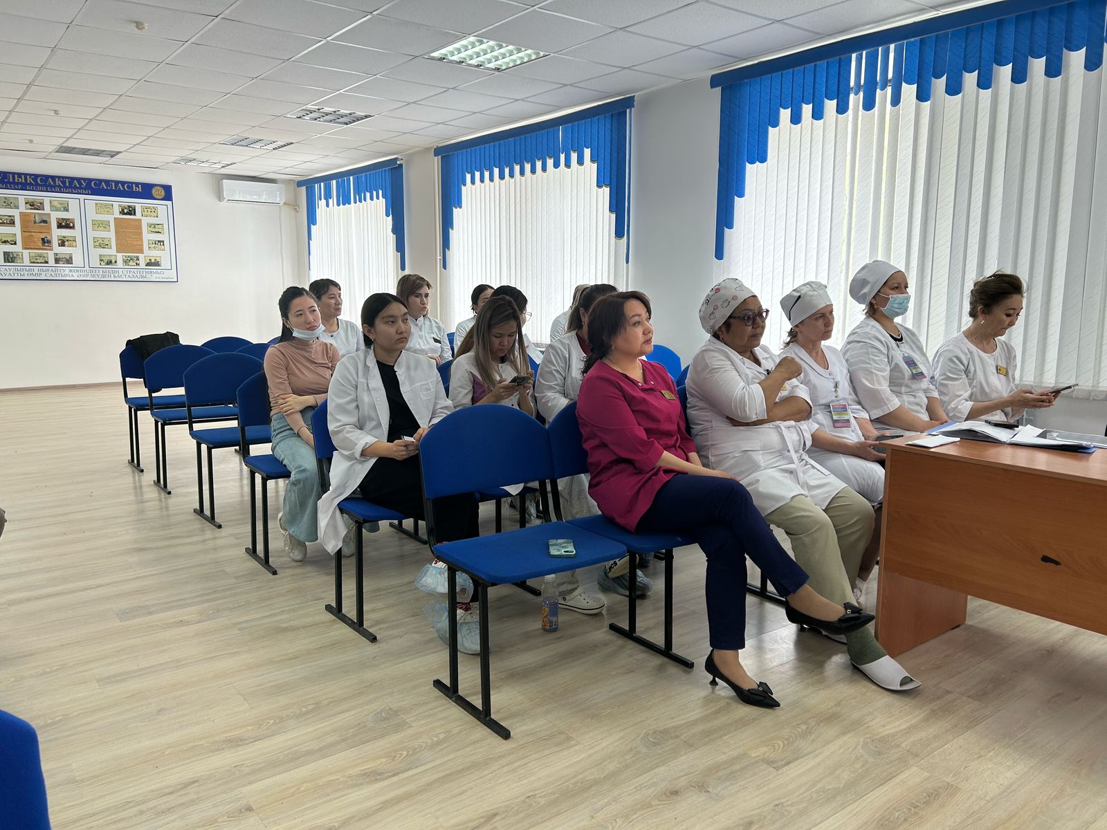 Дәрілік заттар мен медициналық бұйымдардың айналысы саласындағы нормативтік құқықтық актілер бойынша түсіндірме жұмыстары жүргізілді