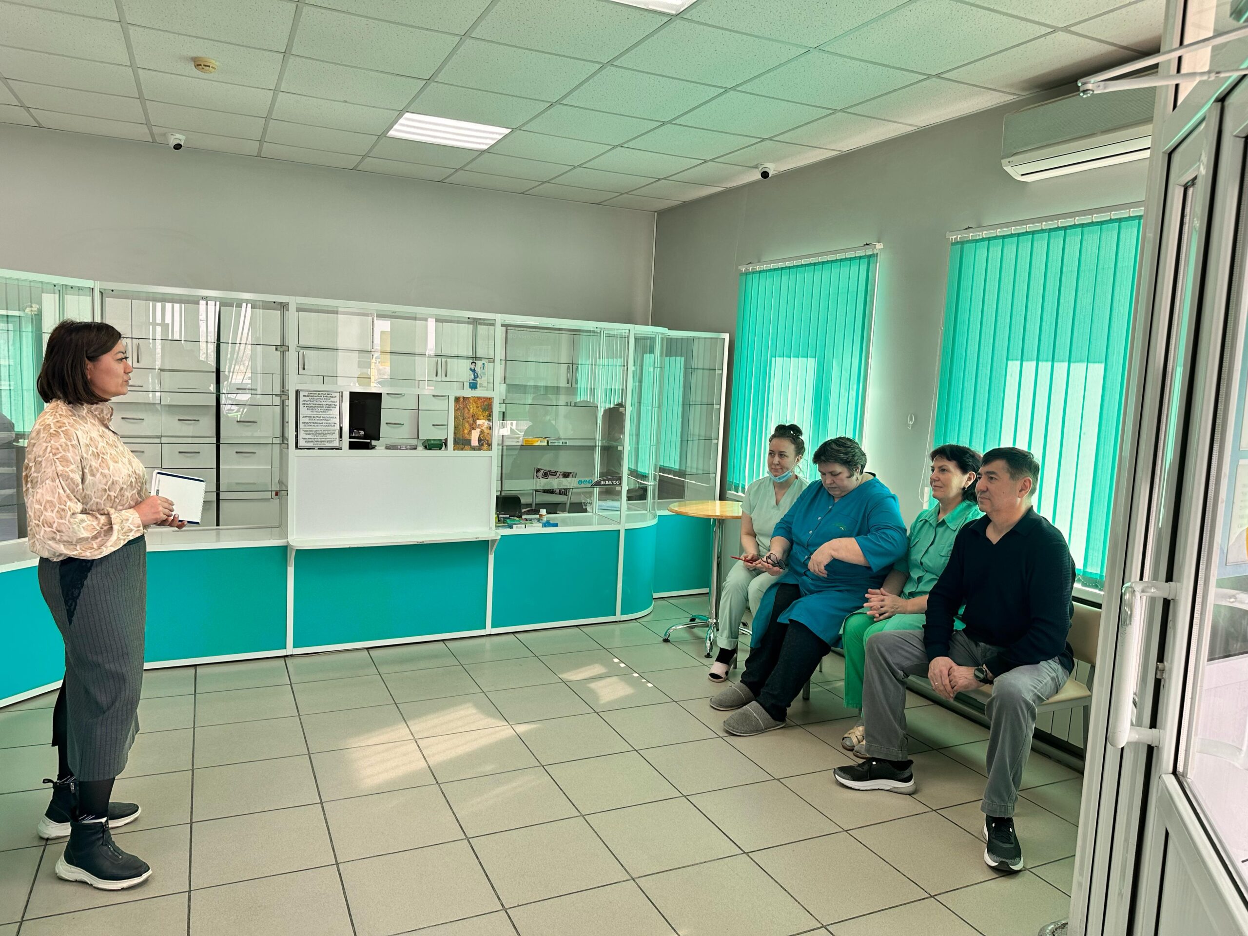 «Адонис» ЖШС қызметкерлері арасында оқыту семинары