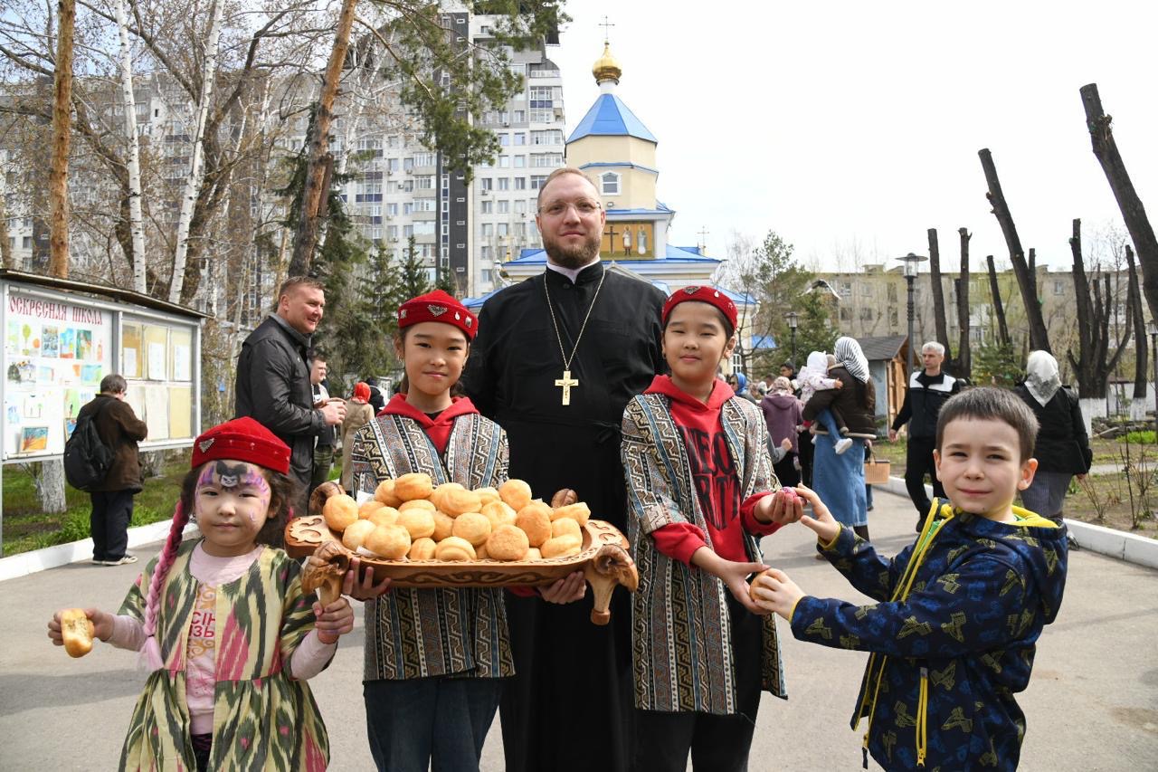 Пасха жұмыртқалары мен бауырсақ: Астанада этносаралық келісім нығайып келеді