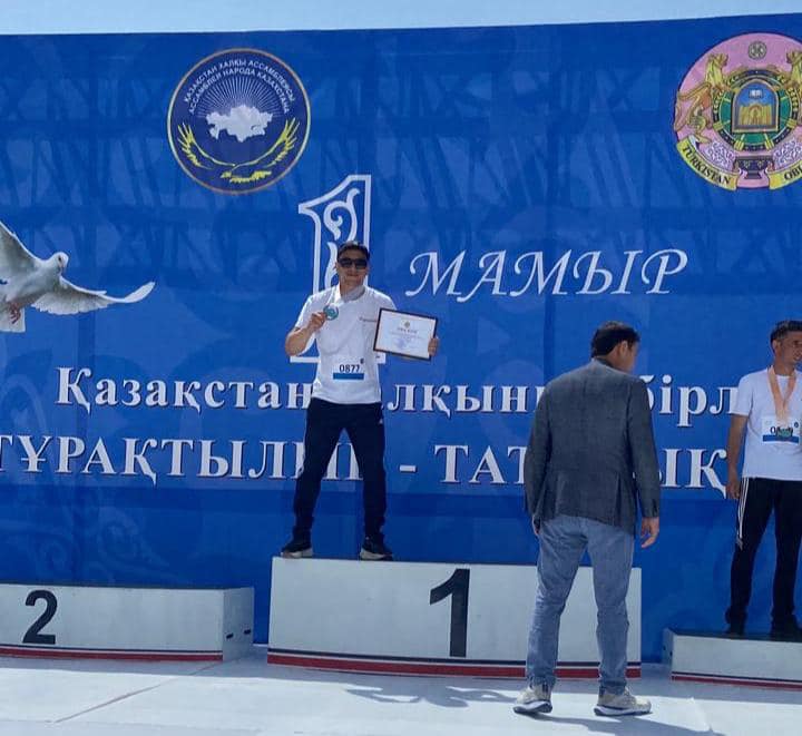 2000-ға жуық азамат қатысқан марафонда полицейлер жеңіске жетті