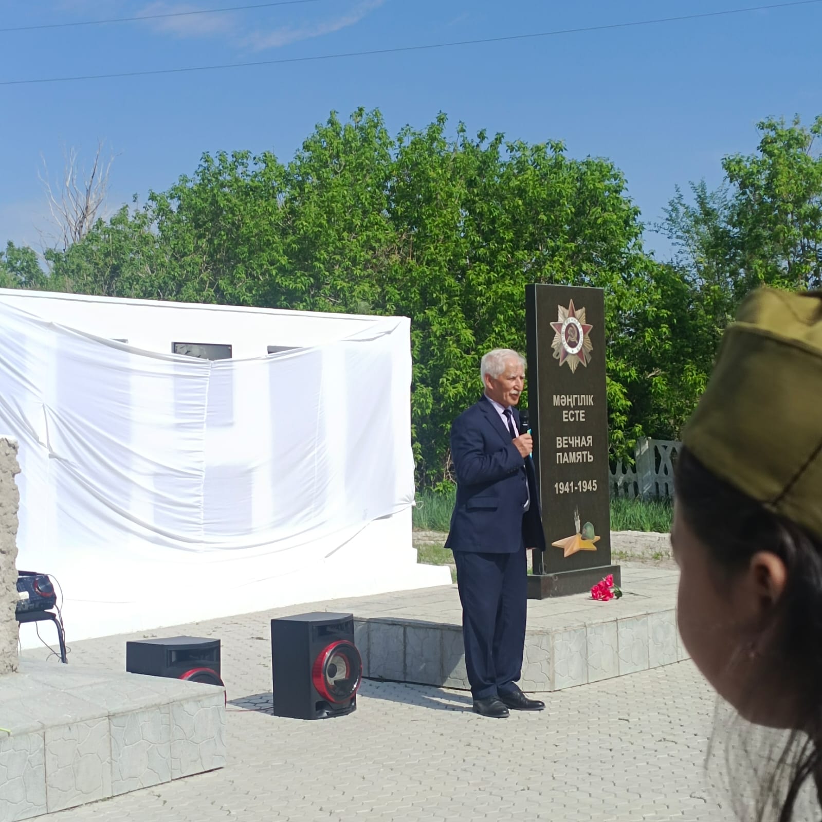 9 мамырда Бұзылық ауылында 9 мамырда Ұлы Жеңіс Күнін мерекелеуге арналған салтанатты іс-шара өтті.