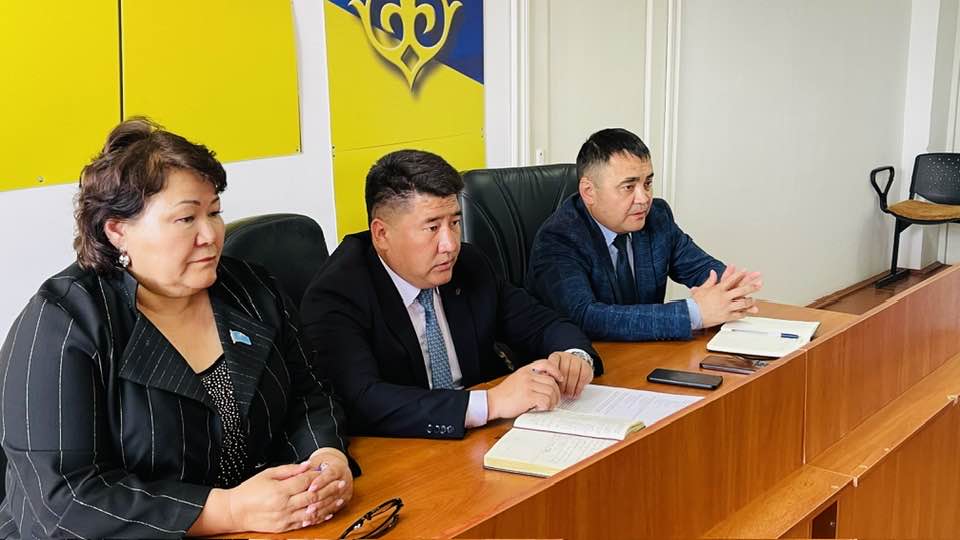 БІР ДӘРІГЕРДІҢ ЖҰМЫСЫ – БІРНЕШЕ ЖҮРЕКТІҢ ТЫНЫСЫ!