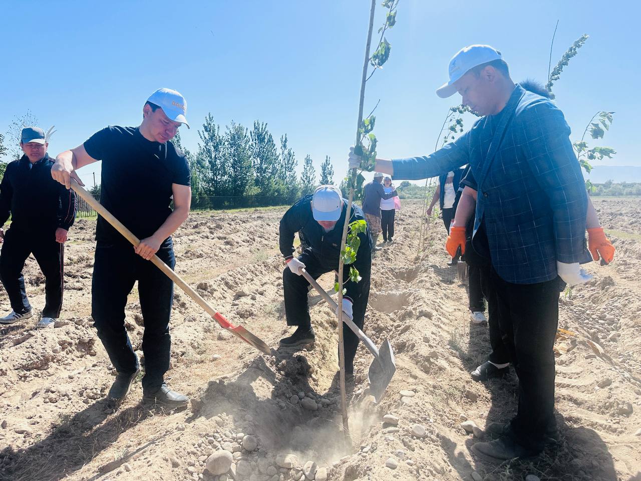 ТАЗА ҚАЗАҚСТАН: Акцияға жеке кәсіпкерлер де атсалысуда