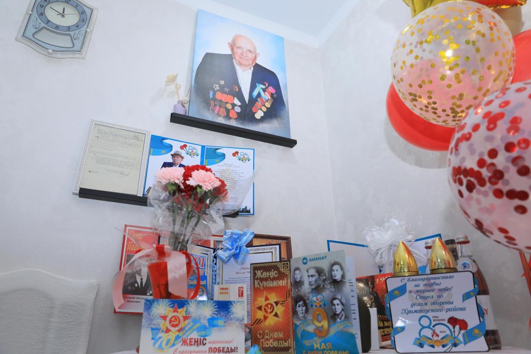Облыс әкімі Ұлы Жеңіс күнімен соғыс ардагері Василий Грецкийді құттықтады
