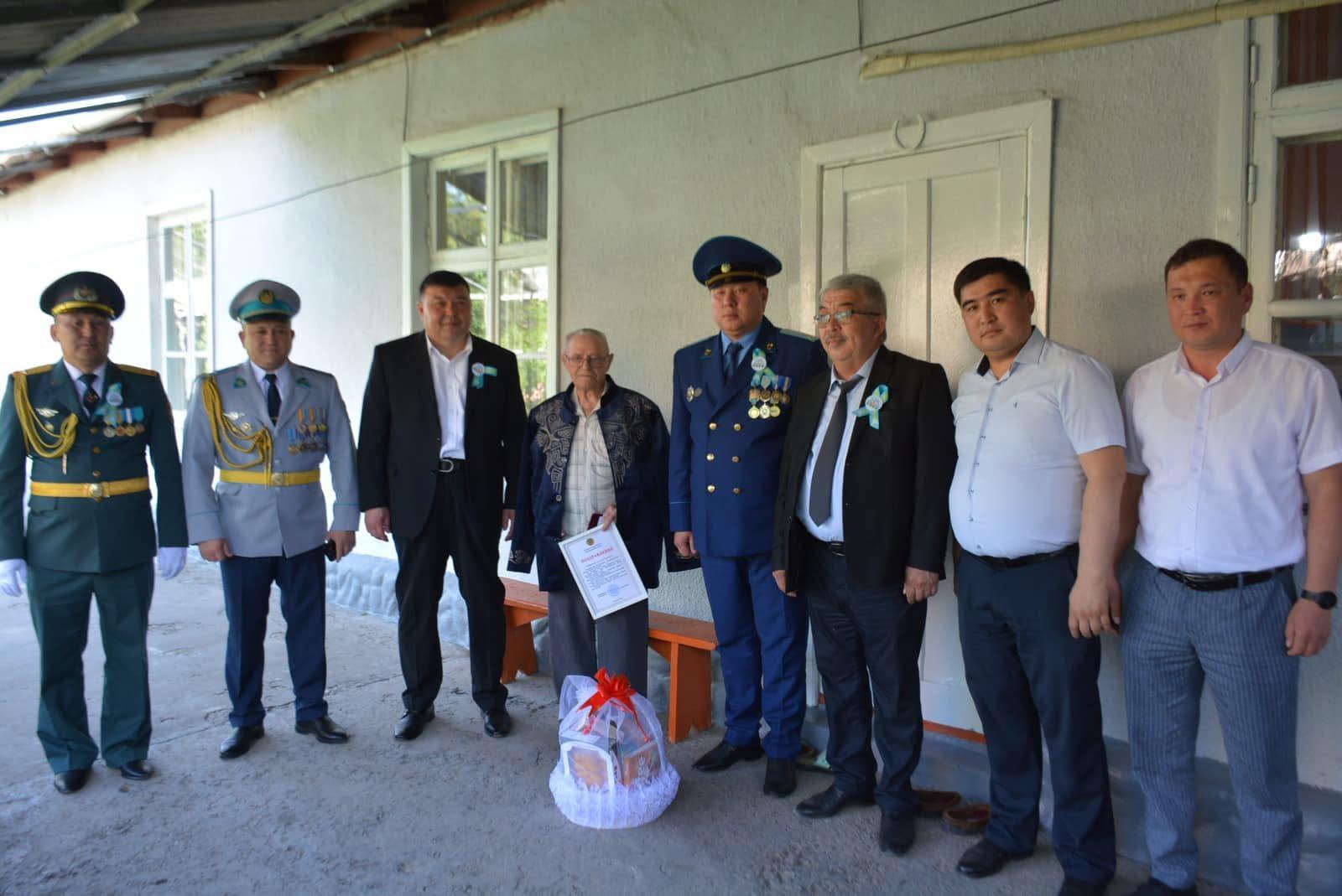 ТҮРКІСТАН: ШАРДАРАЛЫҚ ТЫЛ АРДАГЕРЛЕРІНЕ ҚҰРМЕТ КӨРСЕТІЛДІ