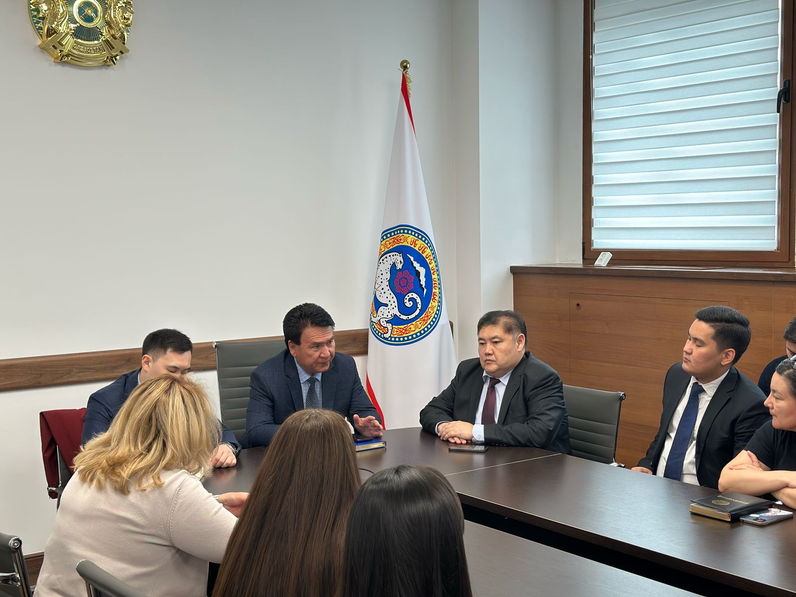 Әдеп пен сыбайлас жемқорлыққа қарсы нормаларды сақтау: Алматы қаласы Энергетика және сумен жабдықтау басқармасында мемлекеттік қызметшілерге арналған оқыту семинары өтті