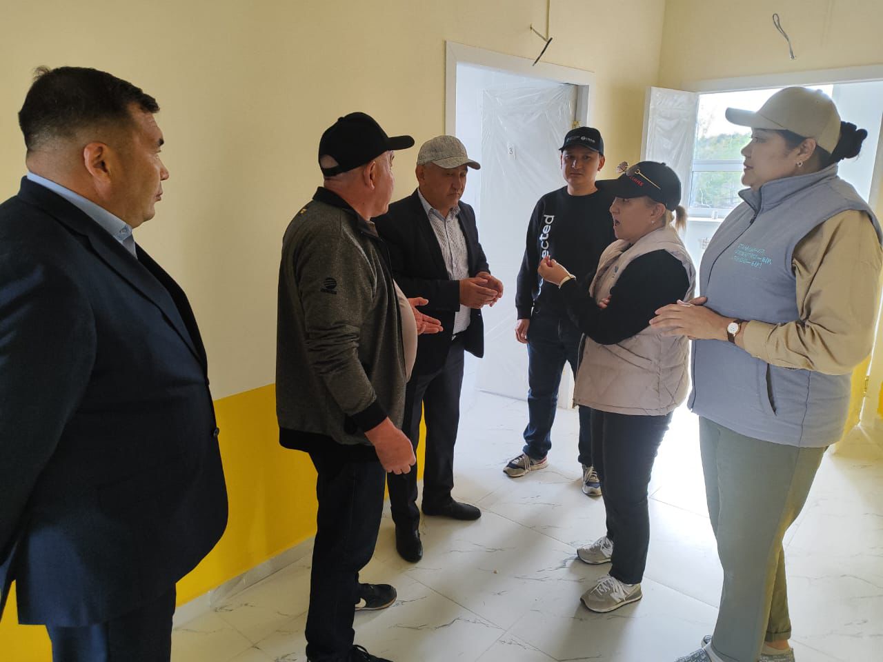 Ақмола облыстық мәслихаты мен Бұланды аудандық мәслихатының депутаттары Алтынды ауылына жұмыс сапарымен барды