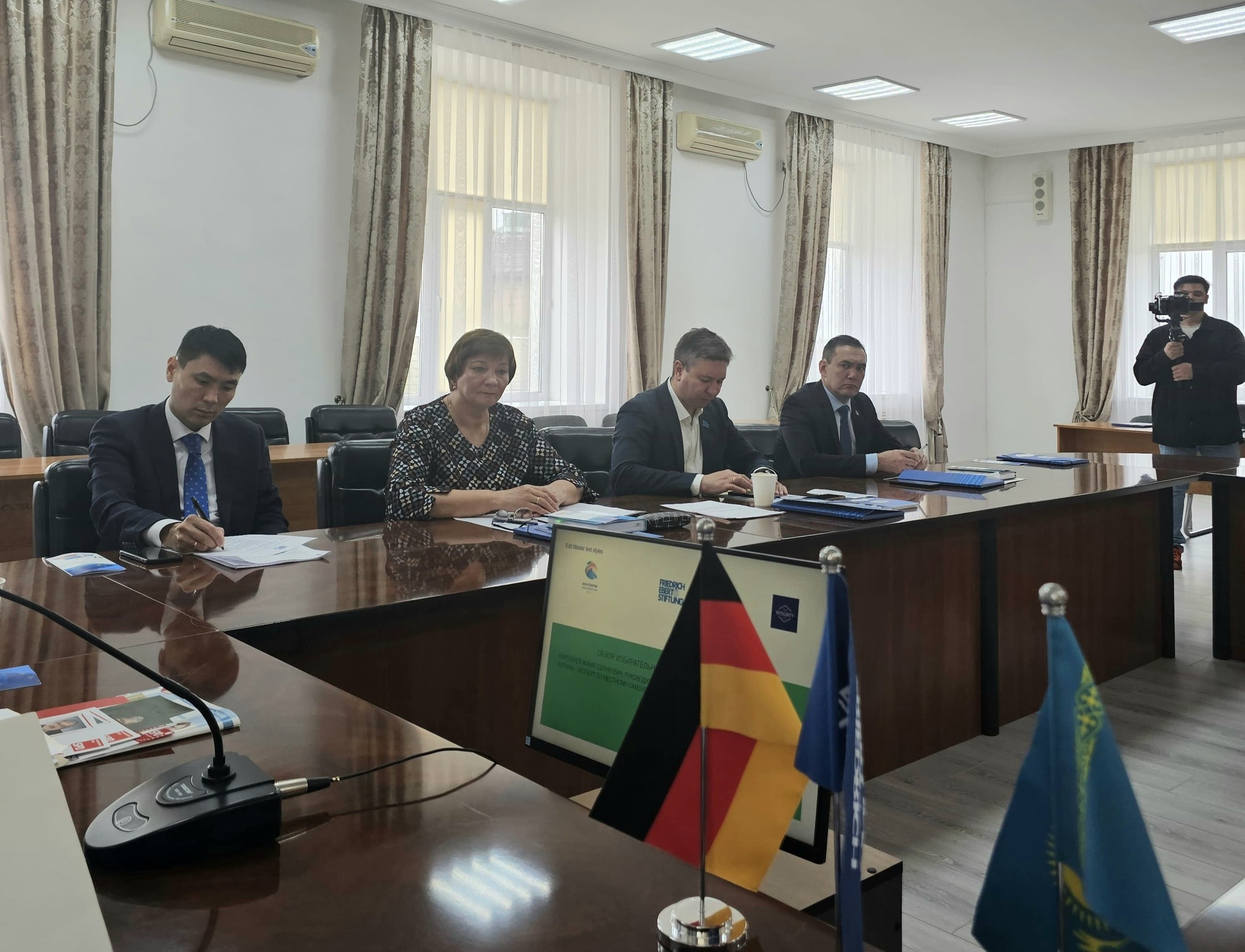 Қазақстандағы Фридрих Эберт қорының қолдауымен өткізілген дөңгелек үстел