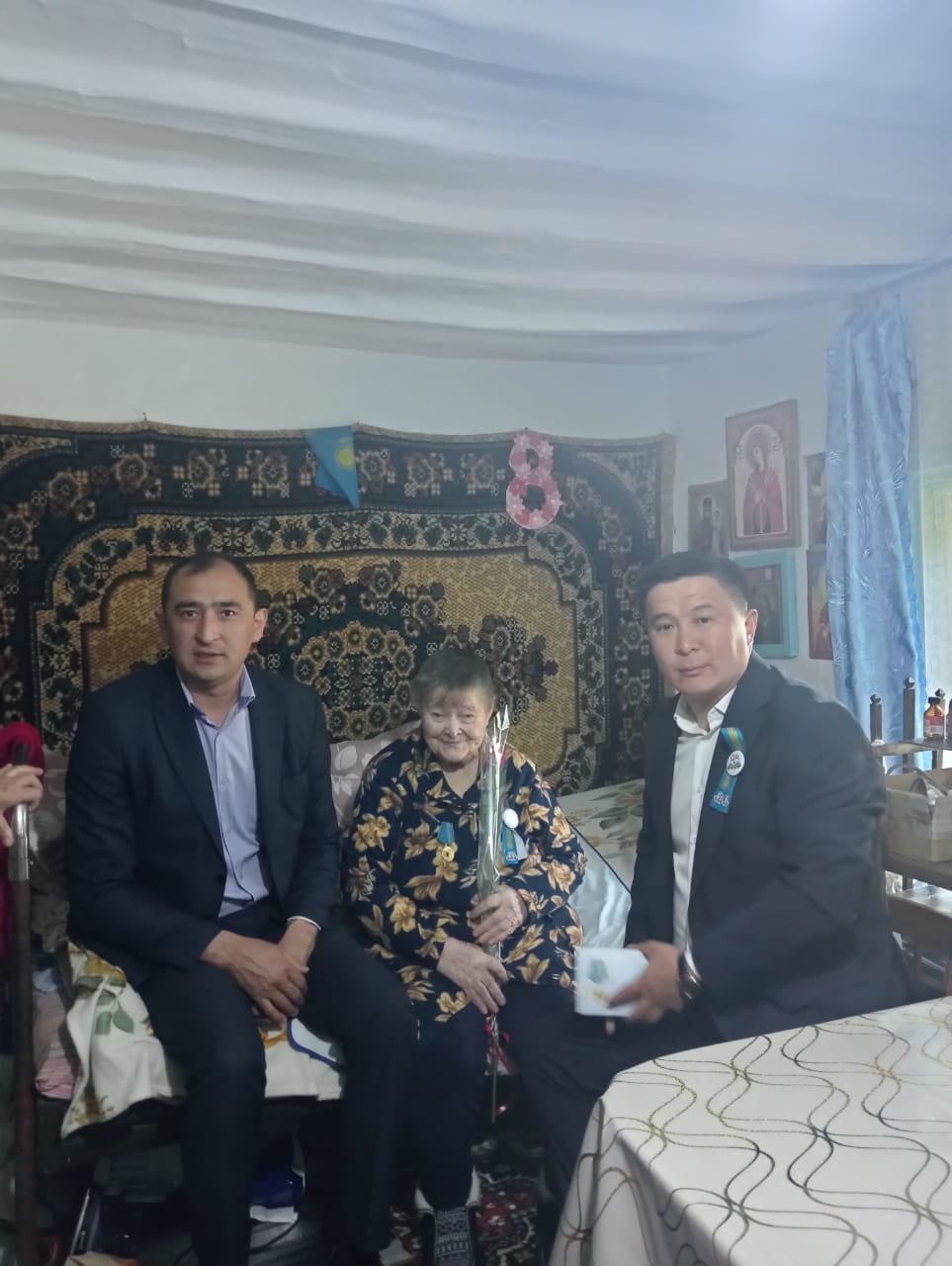 Теректі ауылдық округінің тыл ардагерлерін Президент медалімен марапаттады