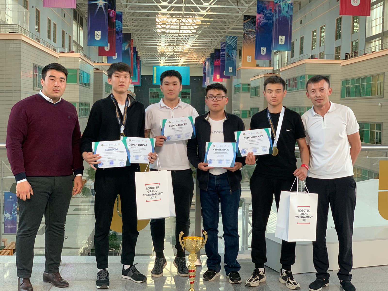 Оқушылар арасында робототехника бойынша “Robotek Grand Tournament”халықаралық чемпионатына қатысу