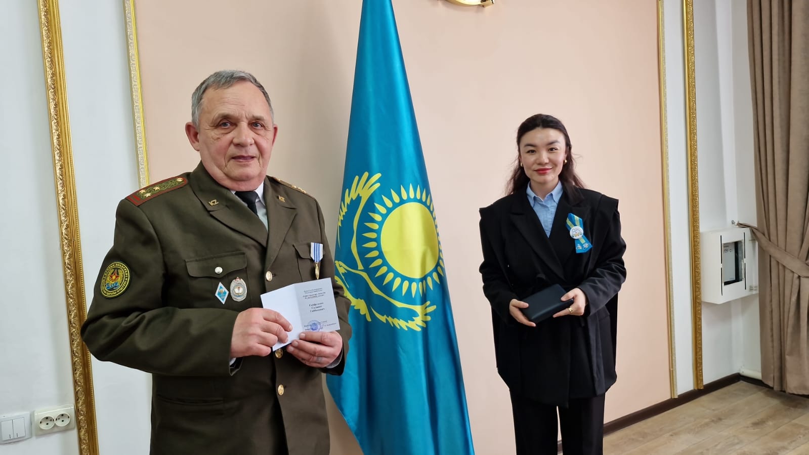 Ұлы Жеңістің 80 жылдығы мен Қазақстан Республикасы Отан қорғаушылар күніне арналған салтанатты жиын