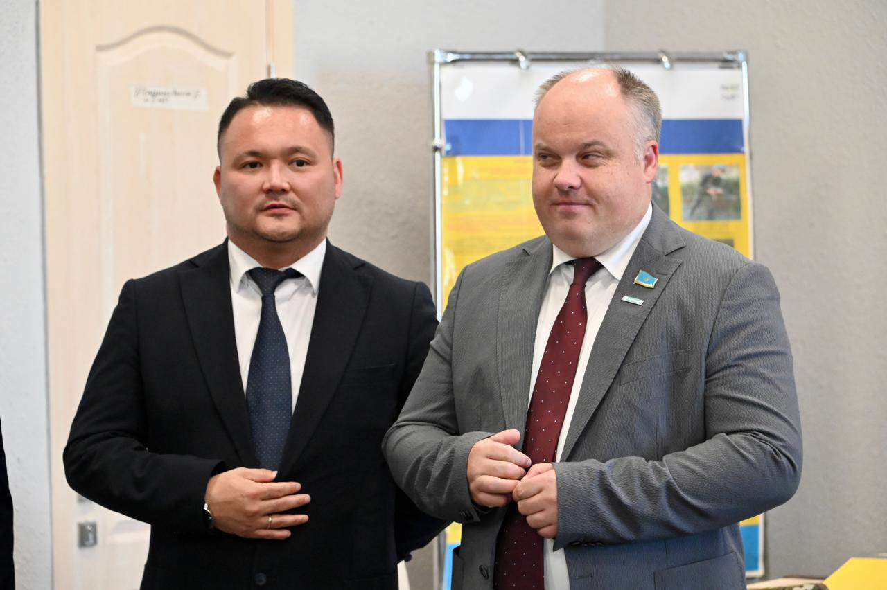 Астанада Мәжіліс депутаттары аумақтық қорғаныс қызметімен танысты