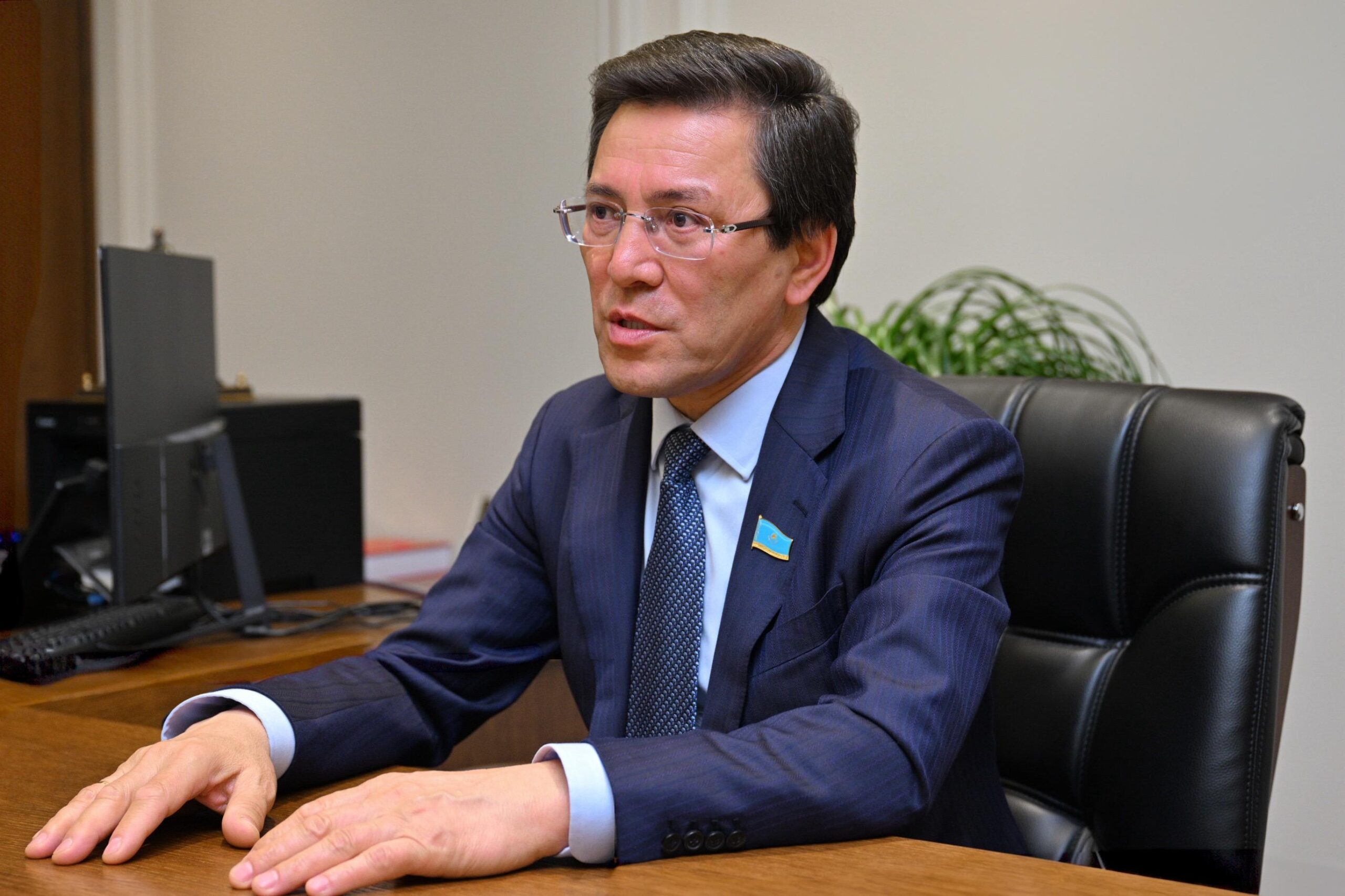 Облыс әкімі Парламент Мәжілісінің депутаты Нұртай Сабильяновпен кездесті