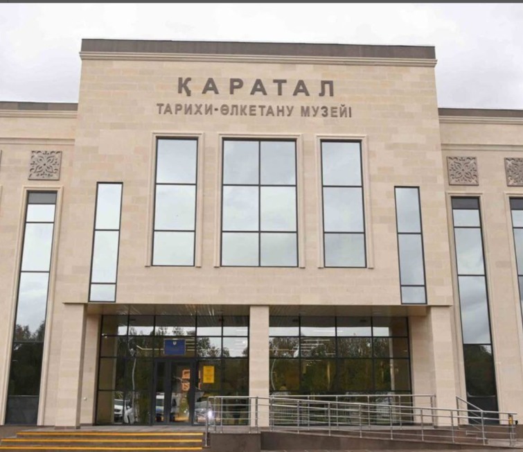 Үштөбе мұражайында Жеңіс күніне орай салтанатты экскурсия өтті. «Ерлікке тағзым» атты іс-шараға ауған жауынгерлері, оқушылар, әскери қызметшілер мен қоғам қайраткерлері қатысты.