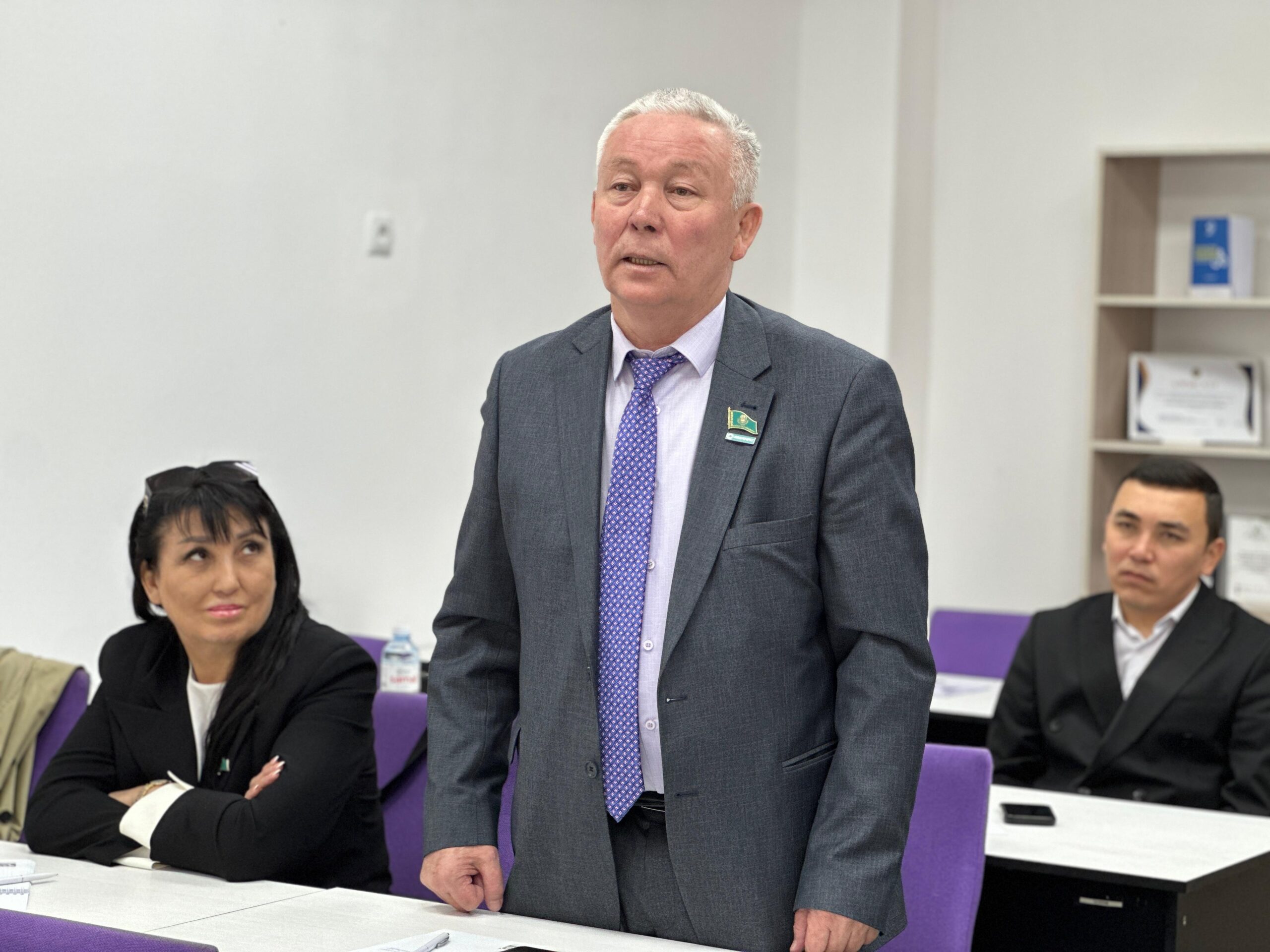 Қонаев қаласында «Жергілікті өкілді органдардың рөлін және әлеуетін нығайту» тақырыбында депутаттарға арналған семинар өтуде