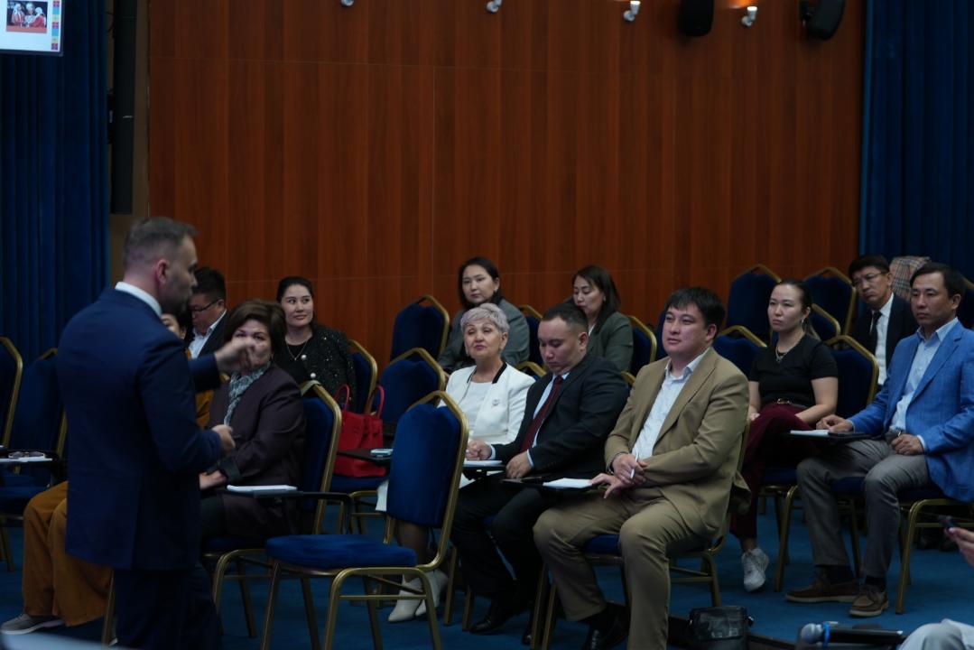 Астанада өңірлік әкімдіктерге арналған креативті индустрияларды дамыту бойынша оқыту бағдарламасы басталды