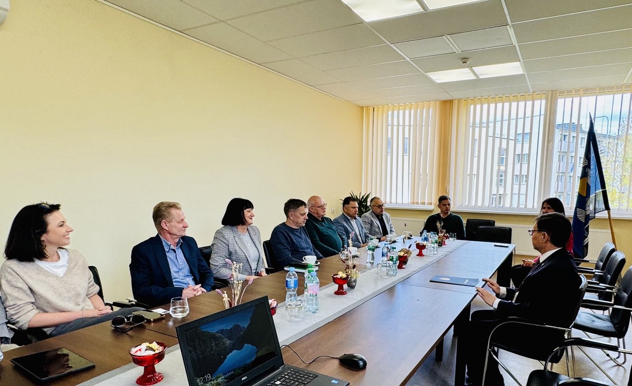 Елшінің Зарасай қаласының Әкімі және кәсіпкерлермен кездесуі туралы