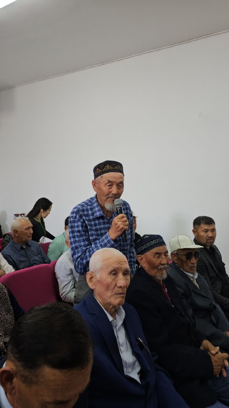 ХАЛЫҚ ҮНІНЕ ҚҰЛАҚ АСАТЫН МЕМЛЕКЕТ: Кеңес ауылының тұрғындарымен кездесті