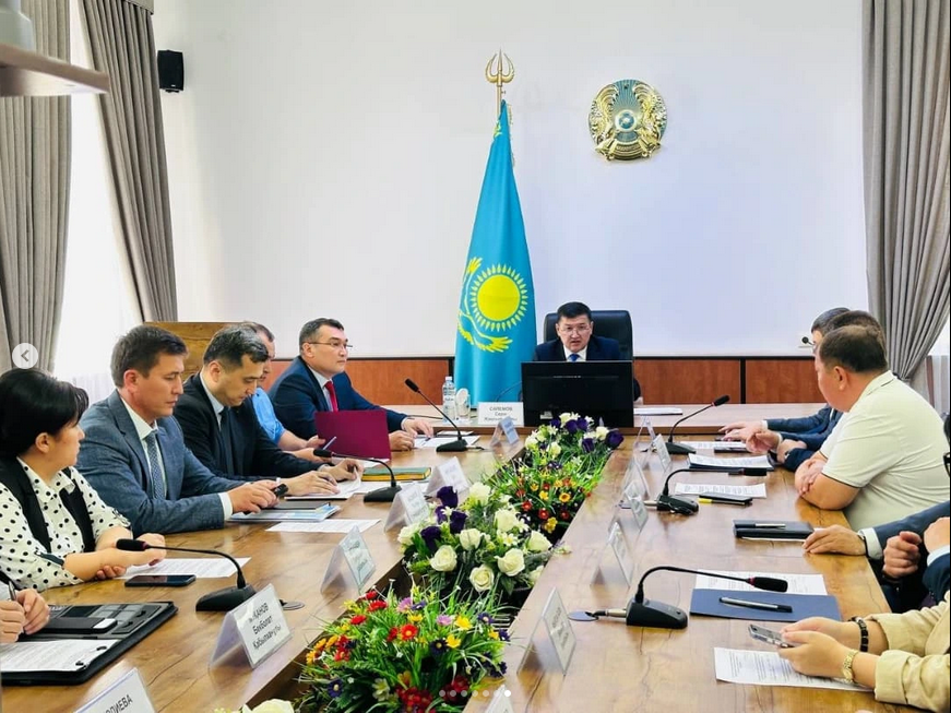 Облыс әкімдігі жанындағы кәмелетке толмағандардың істері және олардың құқықтарын қорғау жөніндегі комиссияның көшпелі отырысы өтті