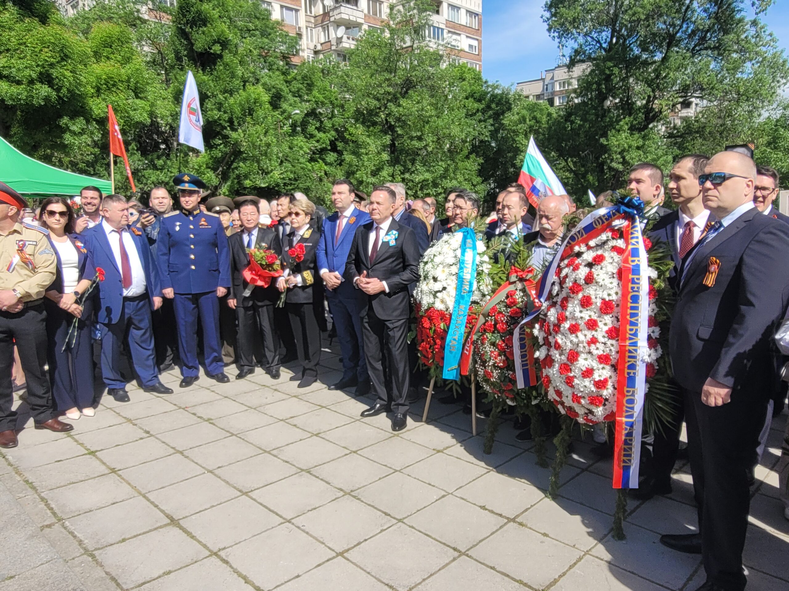 Қазақстан Елшілігінің қызметкерлері Ұлы Отан соғысы жылдарында қаза тапқандарды еске алды