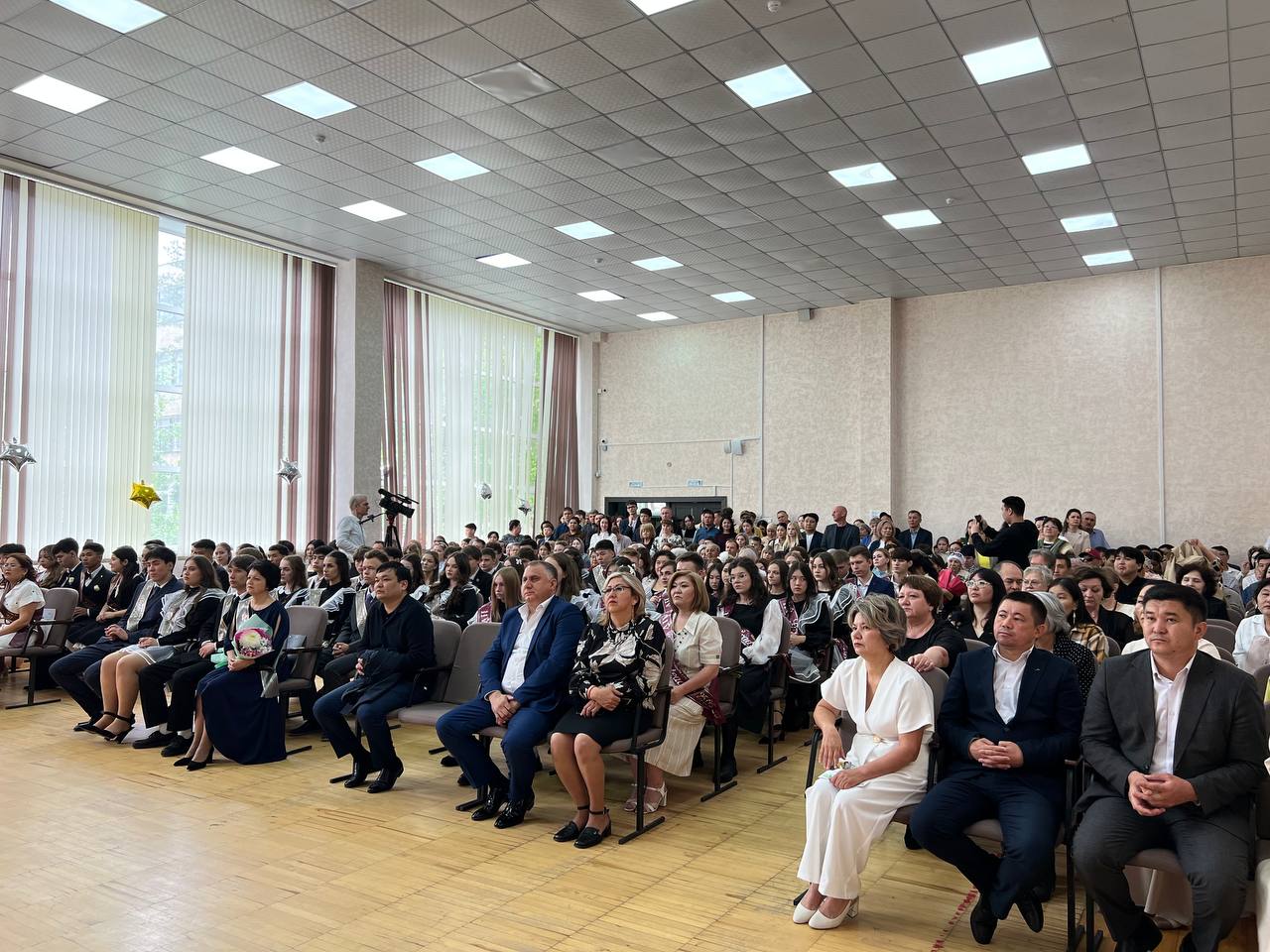 24 мамыр күні Абай Құнанбайұлы атындағы №6 мектеп-гимназияда 11-сынып түлектері үшін соңғы қоңырау соғылды.