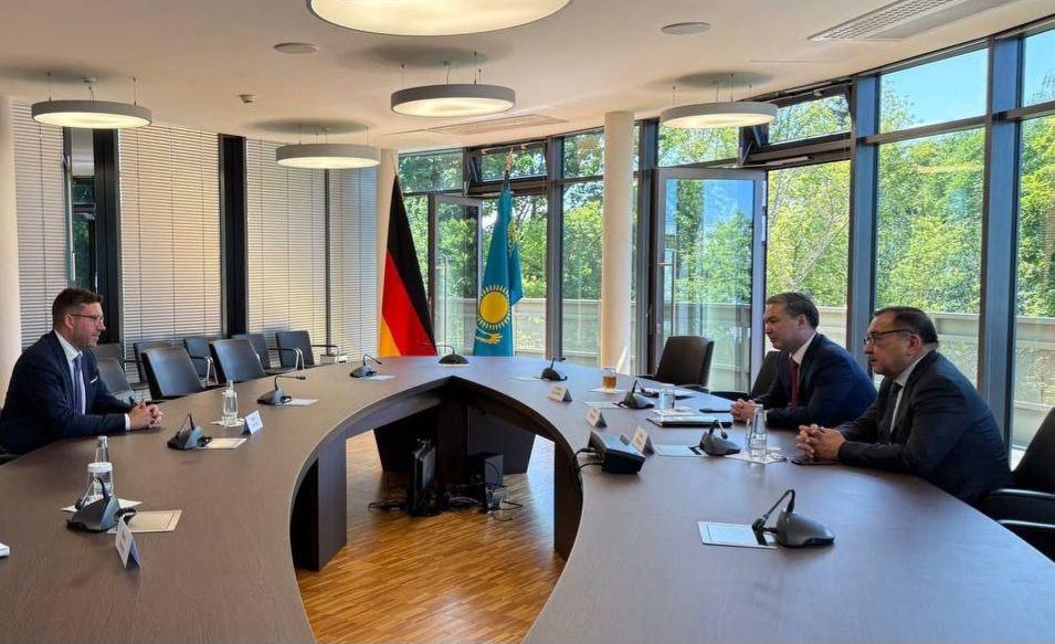2025 жылғы 11-13 маусым аралығында ҚР Өнеркәсіп және құрылыс министрі Ерсайын Нағаспаев Германияда жұмыс сапарымен болды.