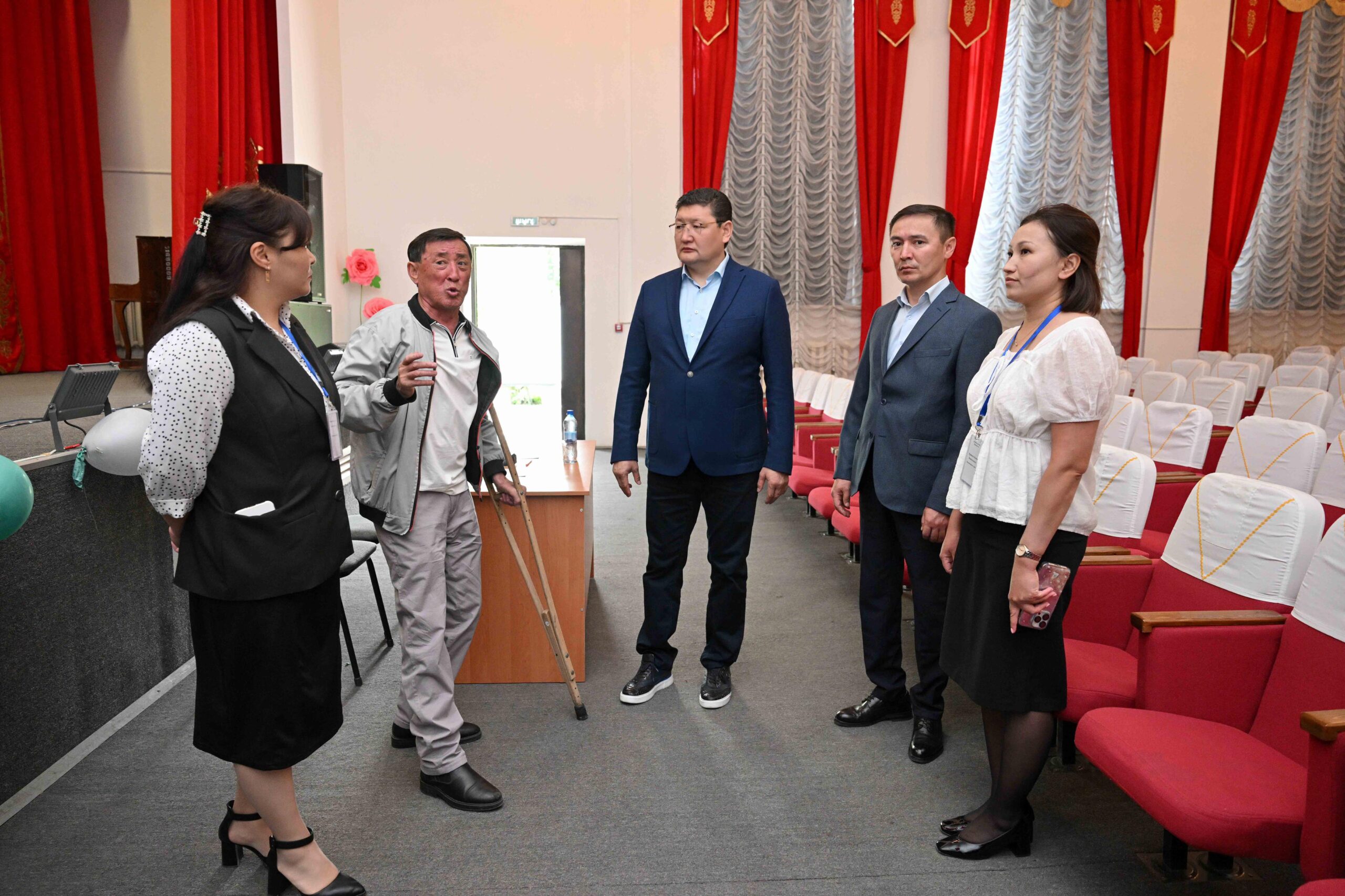 Қабанбай ауылындағы музейдің жұмысымен танысты