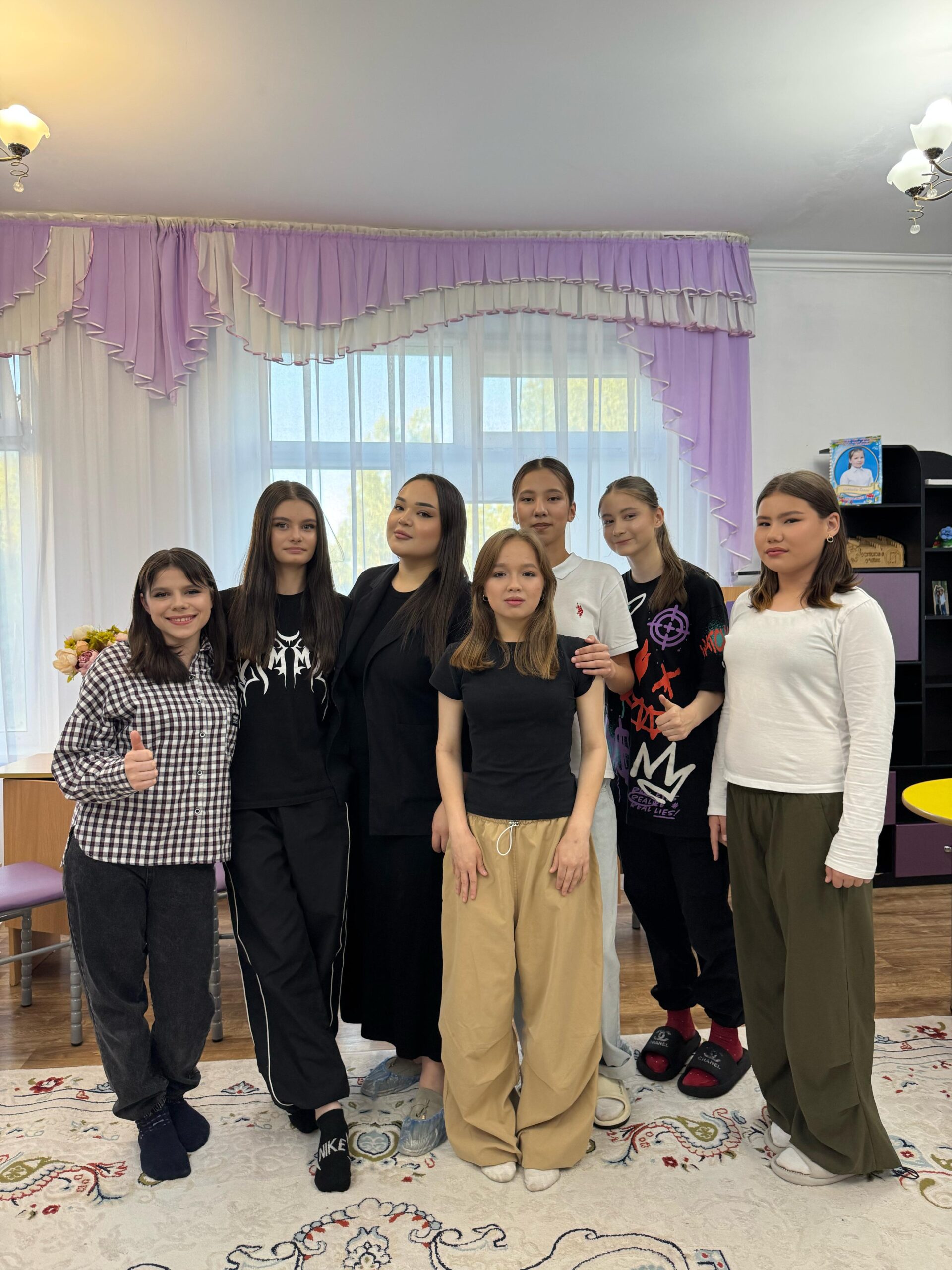 ✨ *«Өзіңмен жарқыра» атты кеңестері* ✨  *Визажист Аягөз Сайфуллинаның шеберлік сағаты* @ayagoz_makeup_ekb