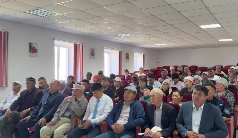 АУДАН ӘКІМІ АСҚАР ҚАЗЫБАЕВ САРБИЕ АУЫЛДЫҚ ОКРУГІНІҢ САРБИЕ МЕН ҚАРАКӨЛ АУЫЛДАРЫНЫҢ ТҰРҒЫНДАРЫМЕН КЕЗДЕСТІ.