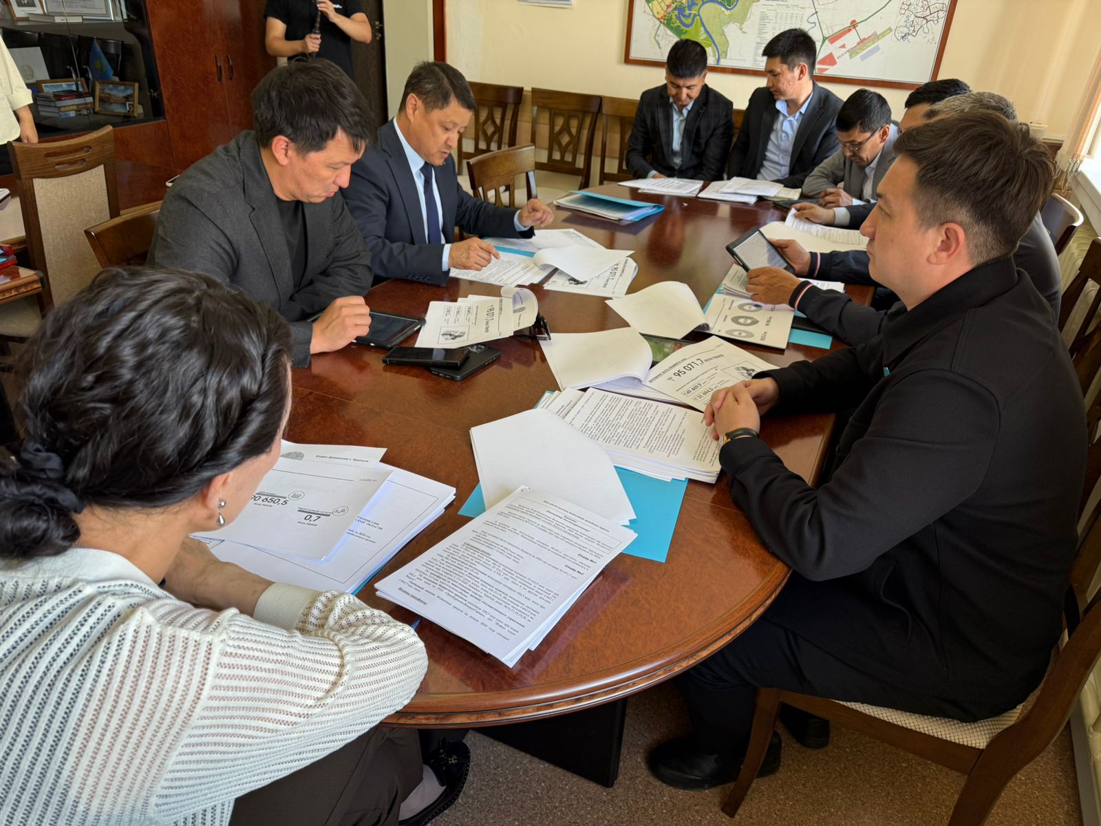 Орал қалалық мәслихатындағы экономика, бюджет және қаржы мәселелері жөніндегі тұрақты комиссиясының отырысы өтті