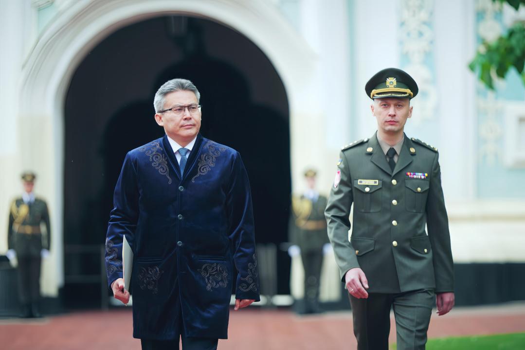 Қазақстан Елшісі Украина Президентіне сенім грамоталарын тапсырды