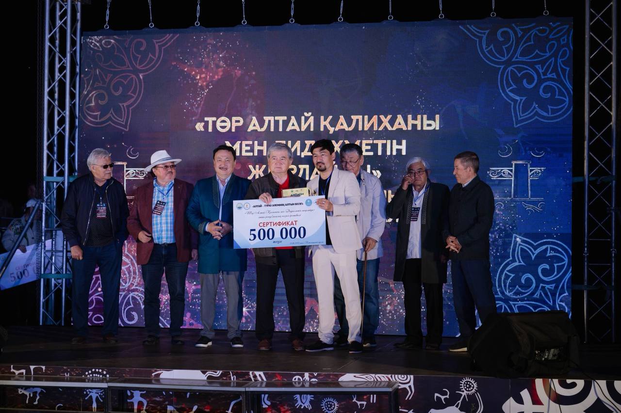 Абай облысының ақындары халықаралық және республикалық деңгейдегі жыр додаларында топ жарды
