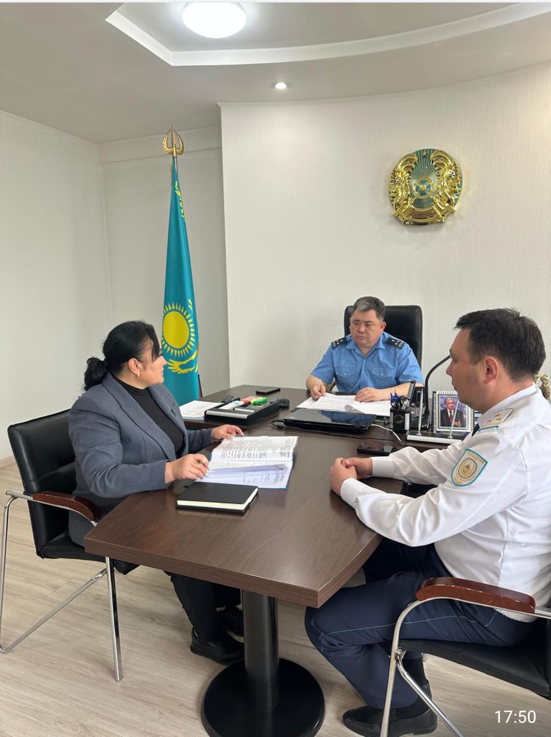 Ақмола облысы бойынша Адам құқықтары жөніндегі уәкілдің өкілі Гүлнар Жанбекова Ақмола облысы қылмыстық-атқару жүйесі департаментінің бастығы Иглик Хасеновпен кездесті.