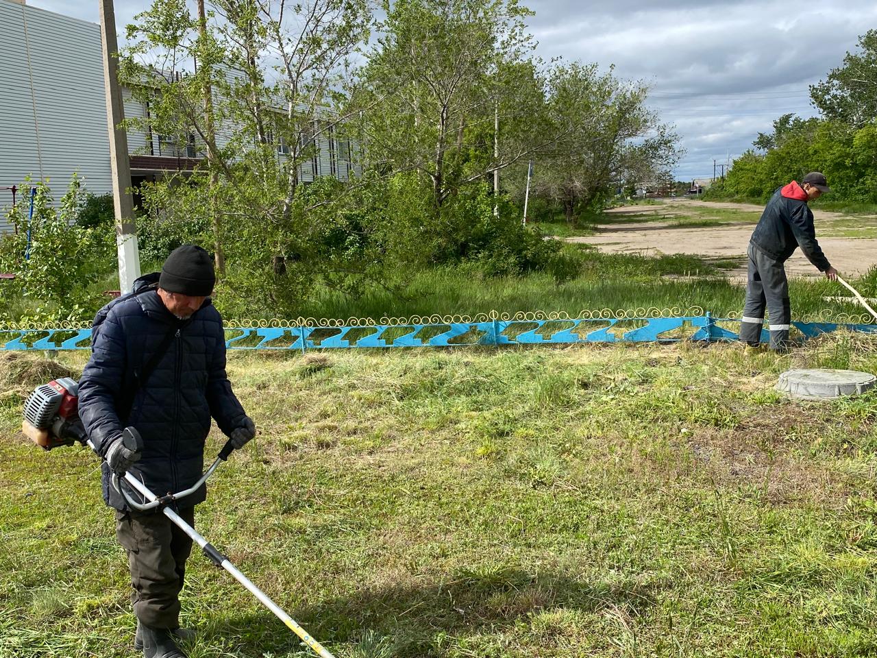 Ауланы абаттандыру бойынша жұмыстар