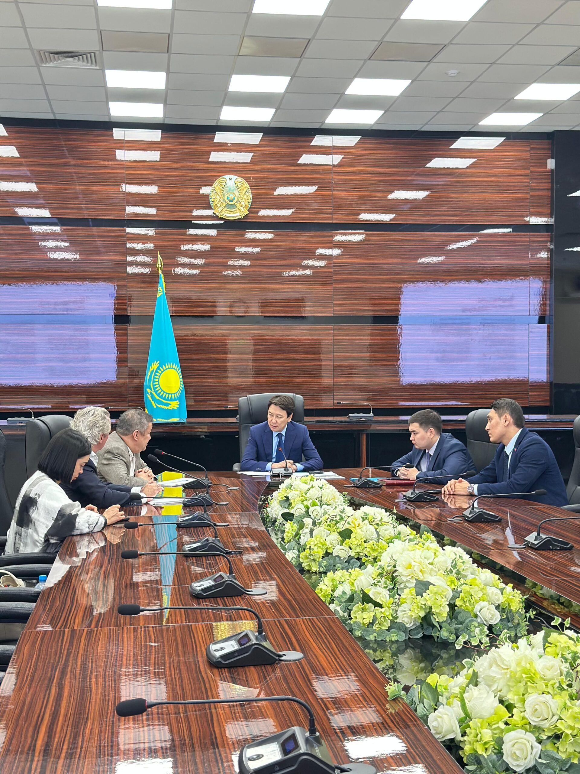 DUALЭST КОМПАНИЯСЫ ӨКІЛДЕРІМЕН КЕЗДЕСУ ӨТТІ