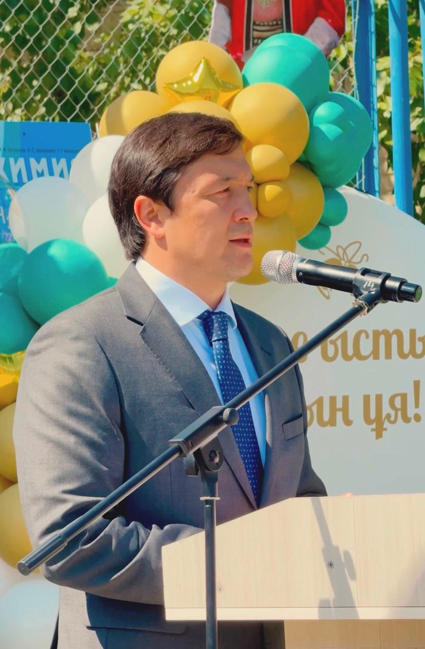 Қала әкімі “Соңғы қоңырау” салтанатты шарасына қатысты