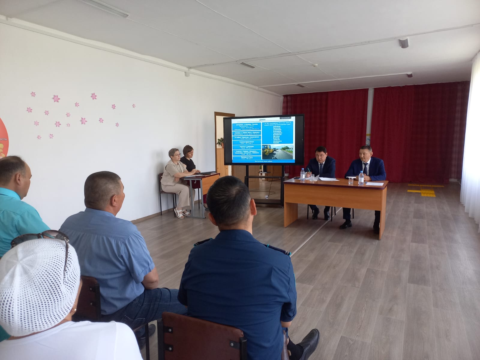 Аудан әкімі Нежина ауылдық округіне қарасты Тоқсан би ауылының халқымен кезекті кездесуін өткізді