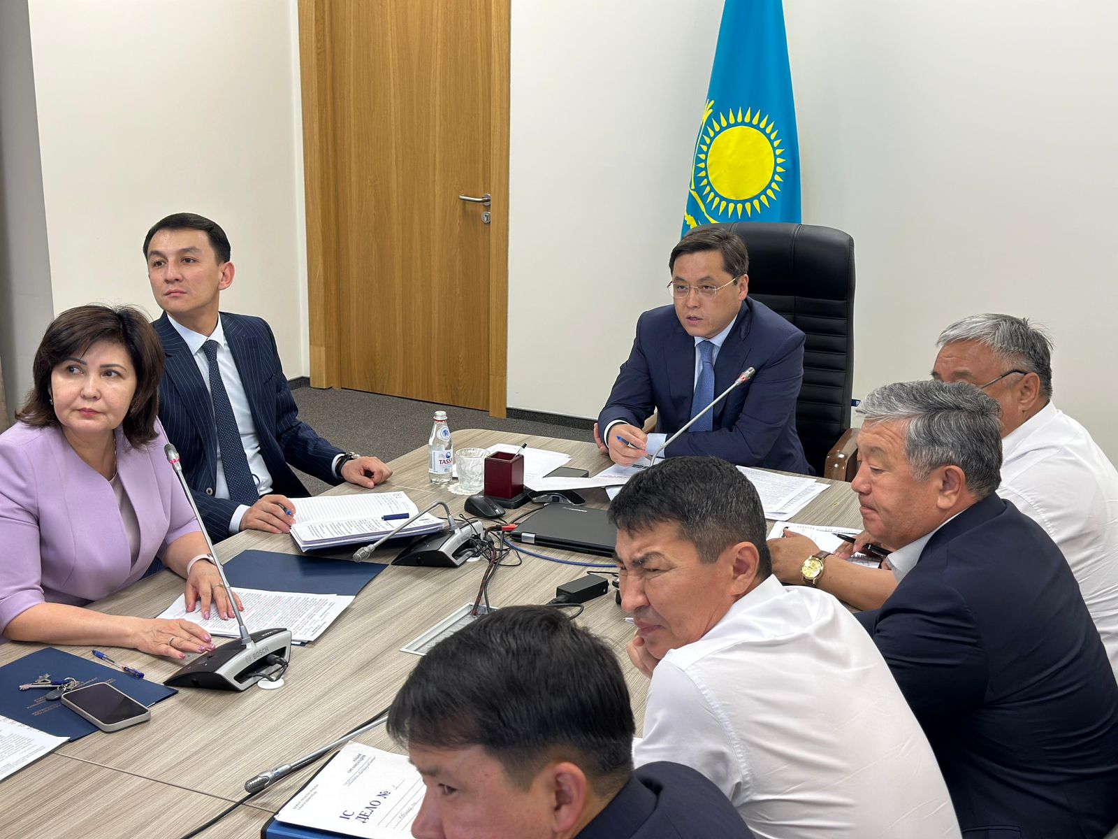 ТҮРКІСТАН: ҚИЫН ЖАҒДАЙДАҒЫ ОТБАСЫЛАРҒА ЖАН-ЖАҚТЫ ҚОЛДАУ КӨРСЕТІЛЕДІ