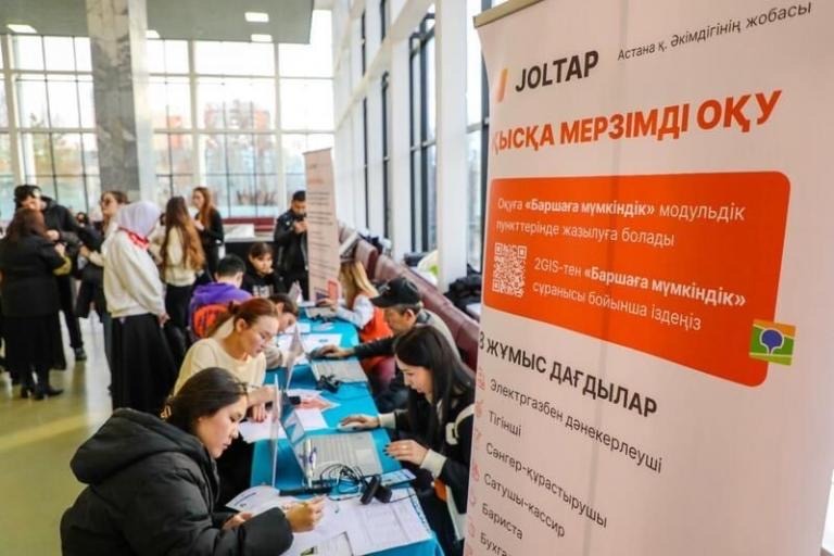 «Етікшілік – бір отбасын асырайтын кәсіп»: елорда тұрғыны JOLTAP жобасының пайдасы туралы ой бөлісті