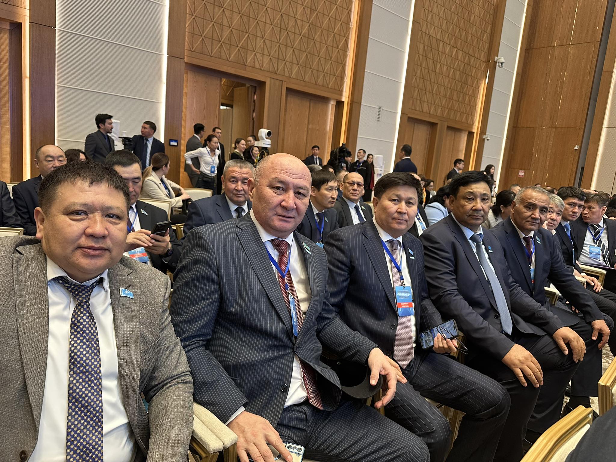 ӨҢІР МЕН ОРТАЛЫҚ АРАСЫНДАҒЫ  ӨЗАРА БАЙЛАНЫС