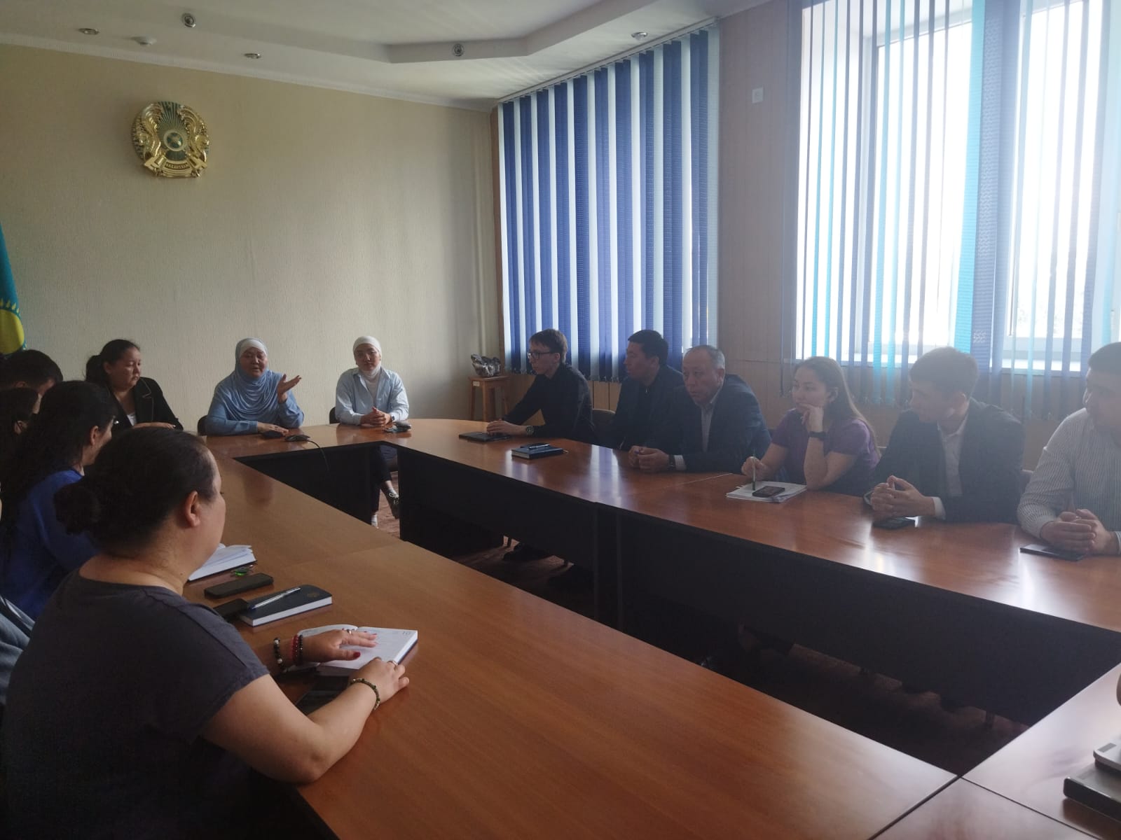 Қарағанды облысының дін істері басқармасы  Мемлекеттік қызметшілердің құқықтық және дінтанулық сауаттылығын арттыру, сондай-ақ оларды деструктивті діни ағымдардың қызметіне тартуға жол бермеу мақсатында 2025 жылғы 23 мамырда «Мемлекеттік қызметшілерді деструктивті діни ағымдардың қызметіне тартуға жол бермеуге бағытталған профилактикалық жұмысты жүргізу» тақырыбында семинар өткізілді.