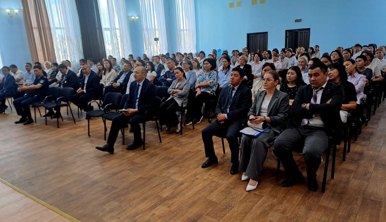 Облыстық мемлекеттік кірістер департаментінің және оның аумақтық бөлімшелерінің мемлекеттік қызметшілеріне «Мемлекеттік қызмет жүйесіндегі зайырлылық және діни экстремизмнің алдын алу» тақырыбына семинар өткізілді