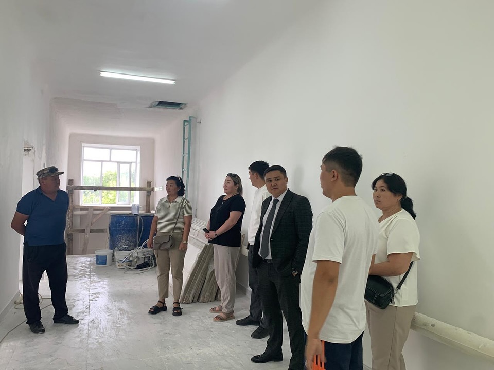 Ленинград №1 орта мектебіндегі күрделі жөндеу жұмыстары тексерілді